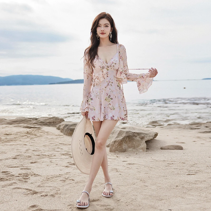 女士保守长袖泳衣情侣款度假水上乐园泡温泉游泳适用大码时尚性感