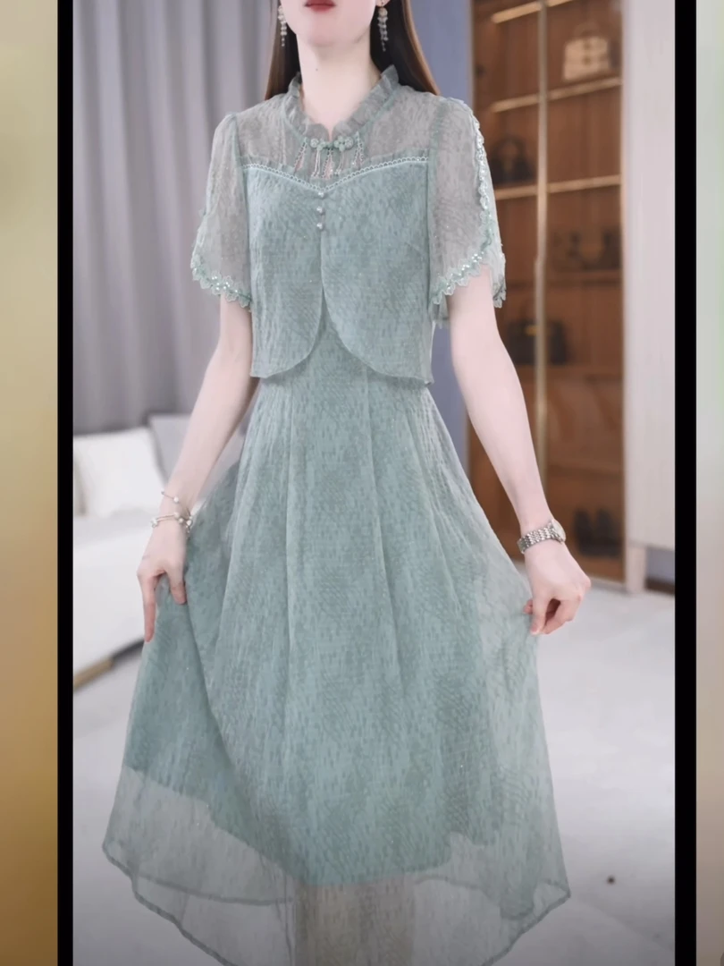 【连衣裙】2025夏季新款V领纯色高贵减龄显瘦收腰中长款连衣裙