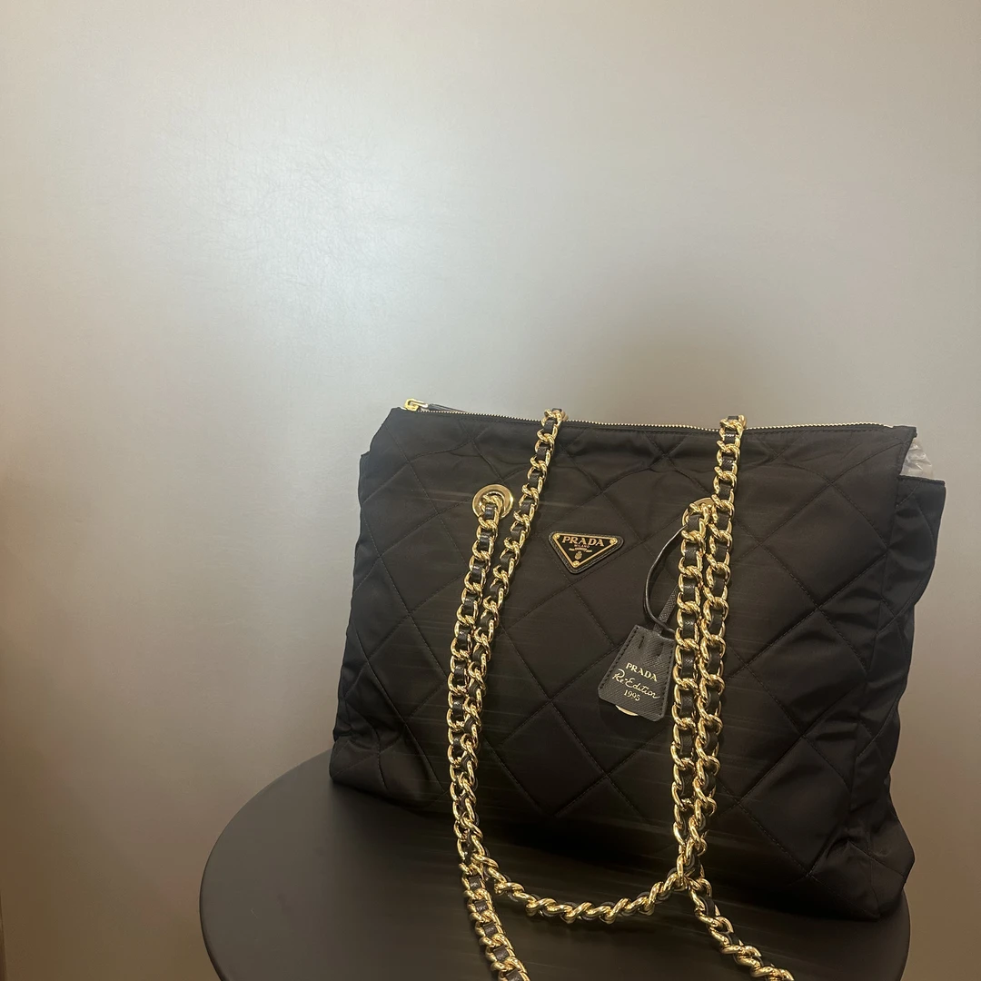 99新 Prada/普拉达 普拉达/新款35降落伞流浪包/送中检2842
