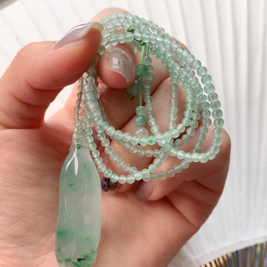 石英质玉冰飘花精品玉兰花吊坠未镶嵌