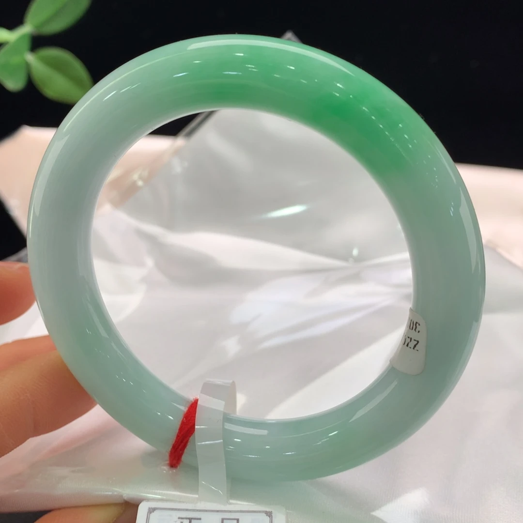 翡翠未镶嵌手镯0226