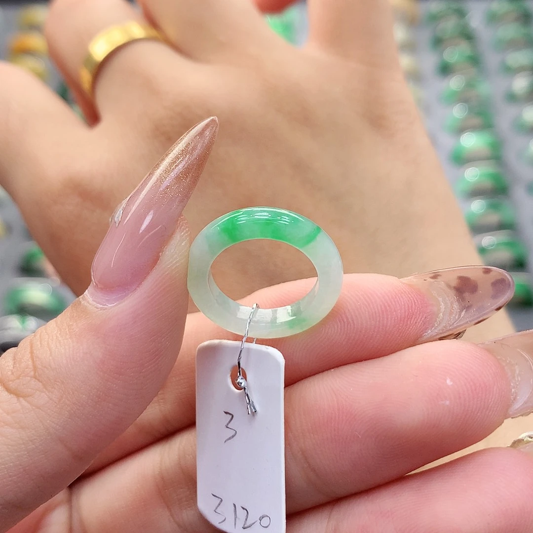 未镶嵌戒指翡翠3