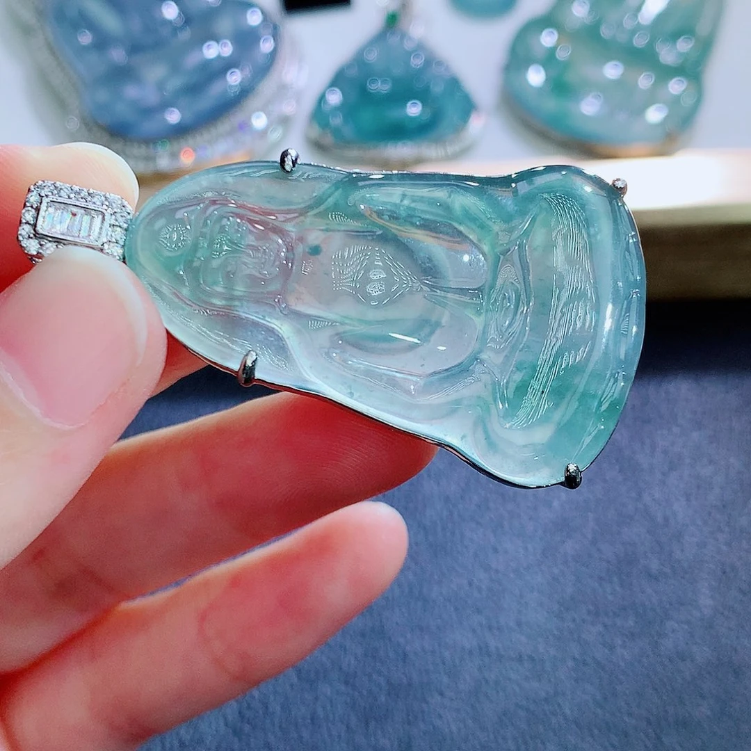 翡翠未镶嵌颈饰翡翠