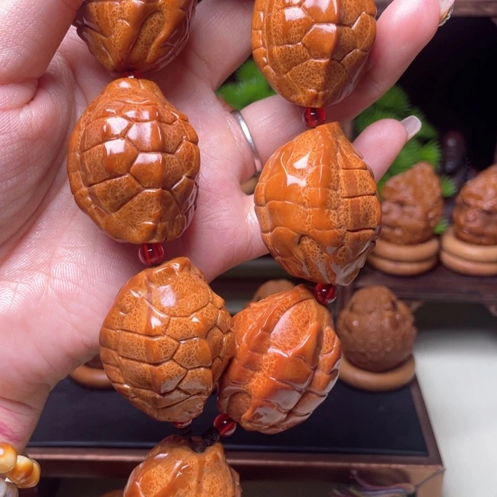 吊坠橄榄核龙脊富甲3.3手持