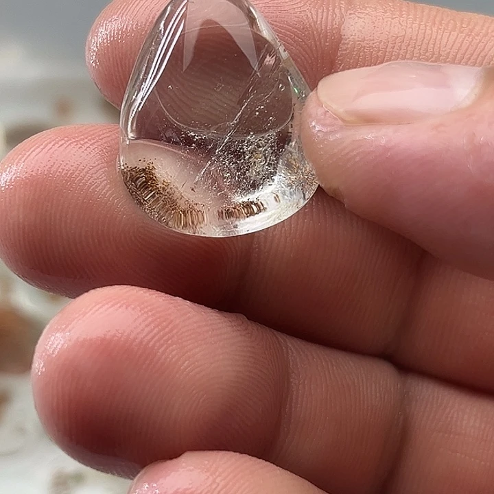 未镶嵌吊坠(赠链)水晶