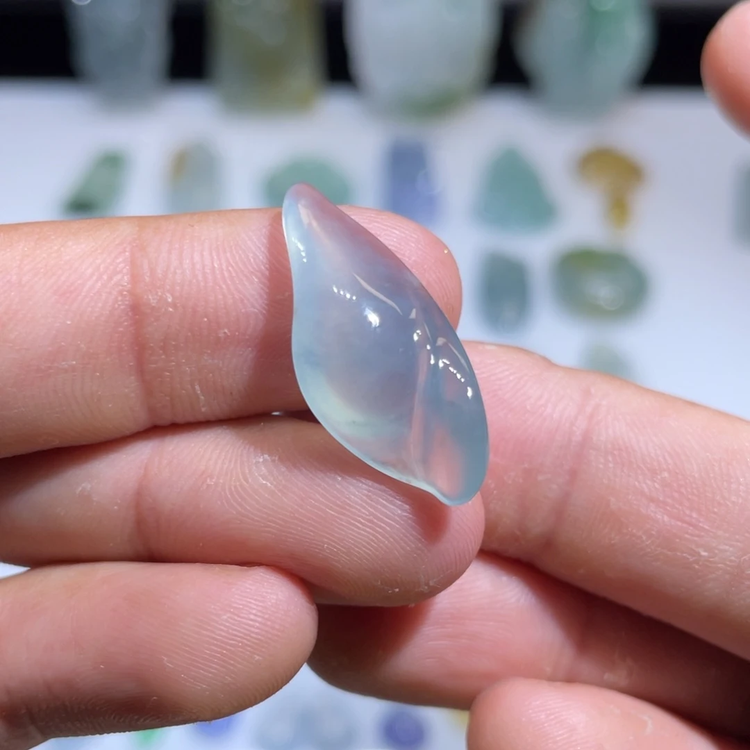 颈饰未镶嵌翡翠随形