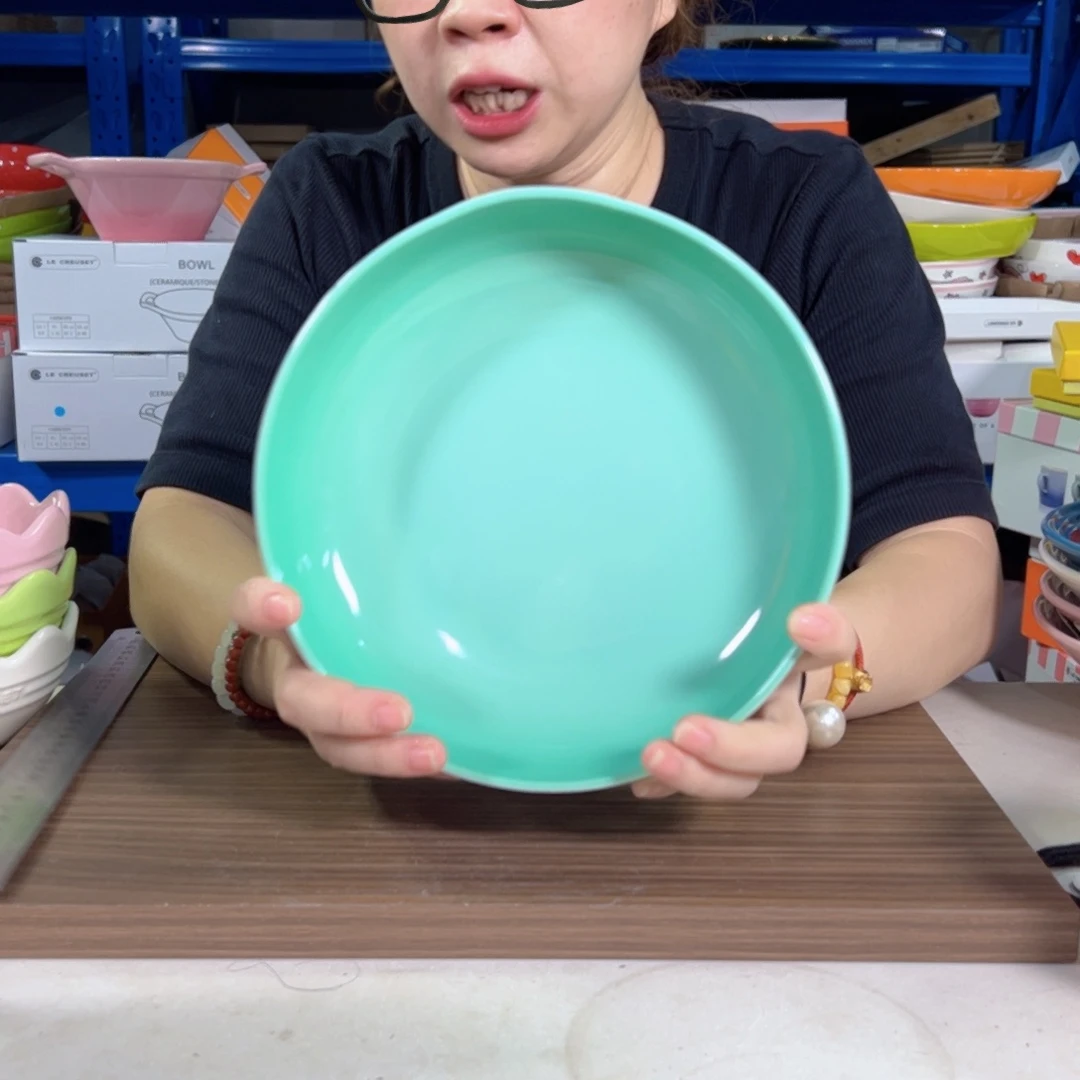 陶瓷轻虹青羽色盘子