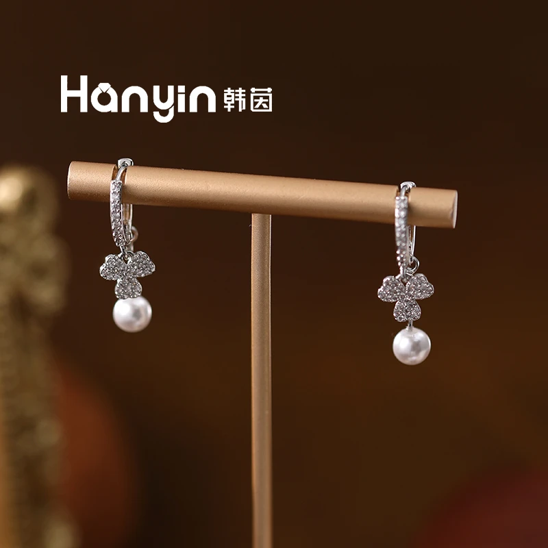 铜合金合成锆石耳饰 满微镶幸运三叶草时尚珠珠耳坠气质耳扣AAA