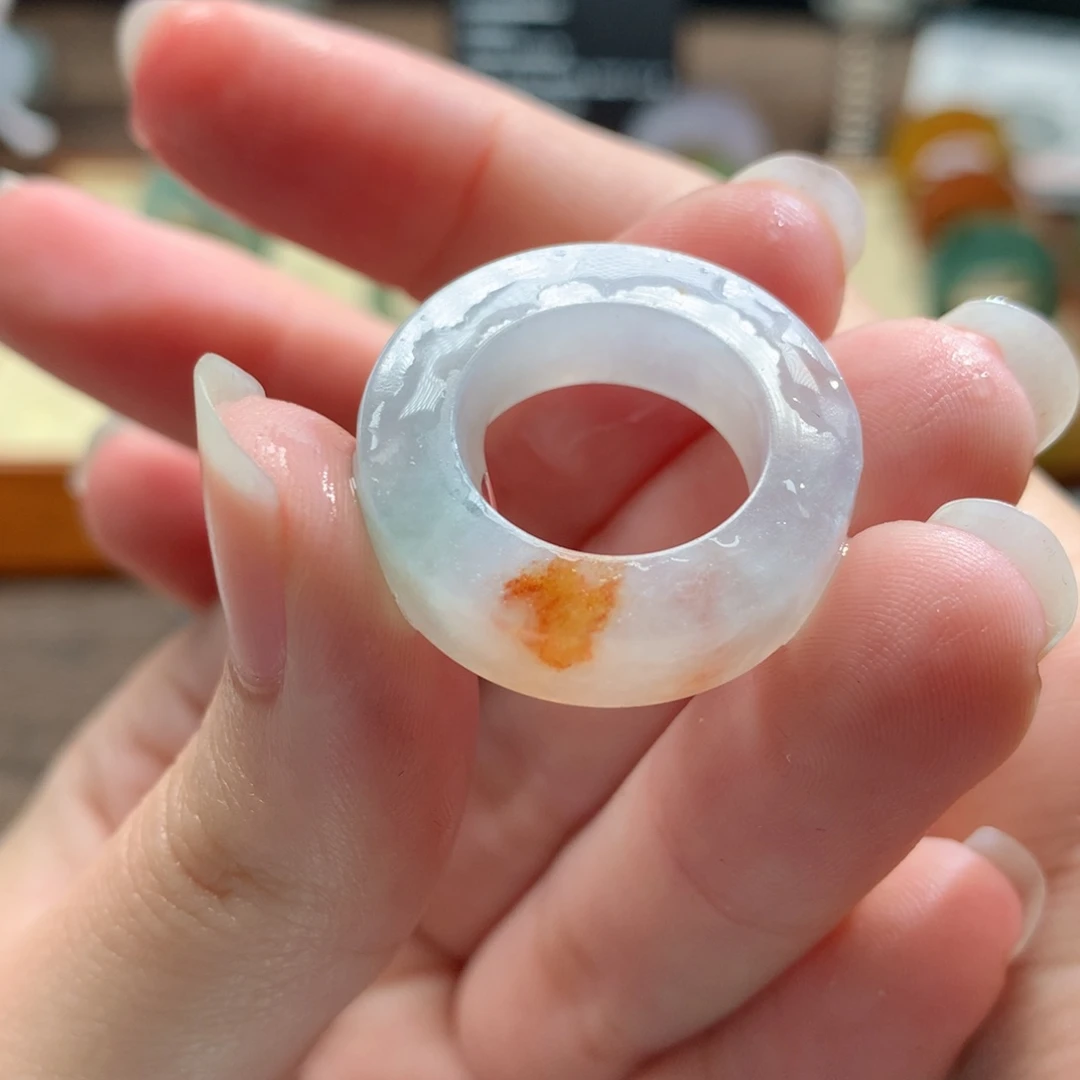 定制翡翠未镶嵌粉绿带洒金