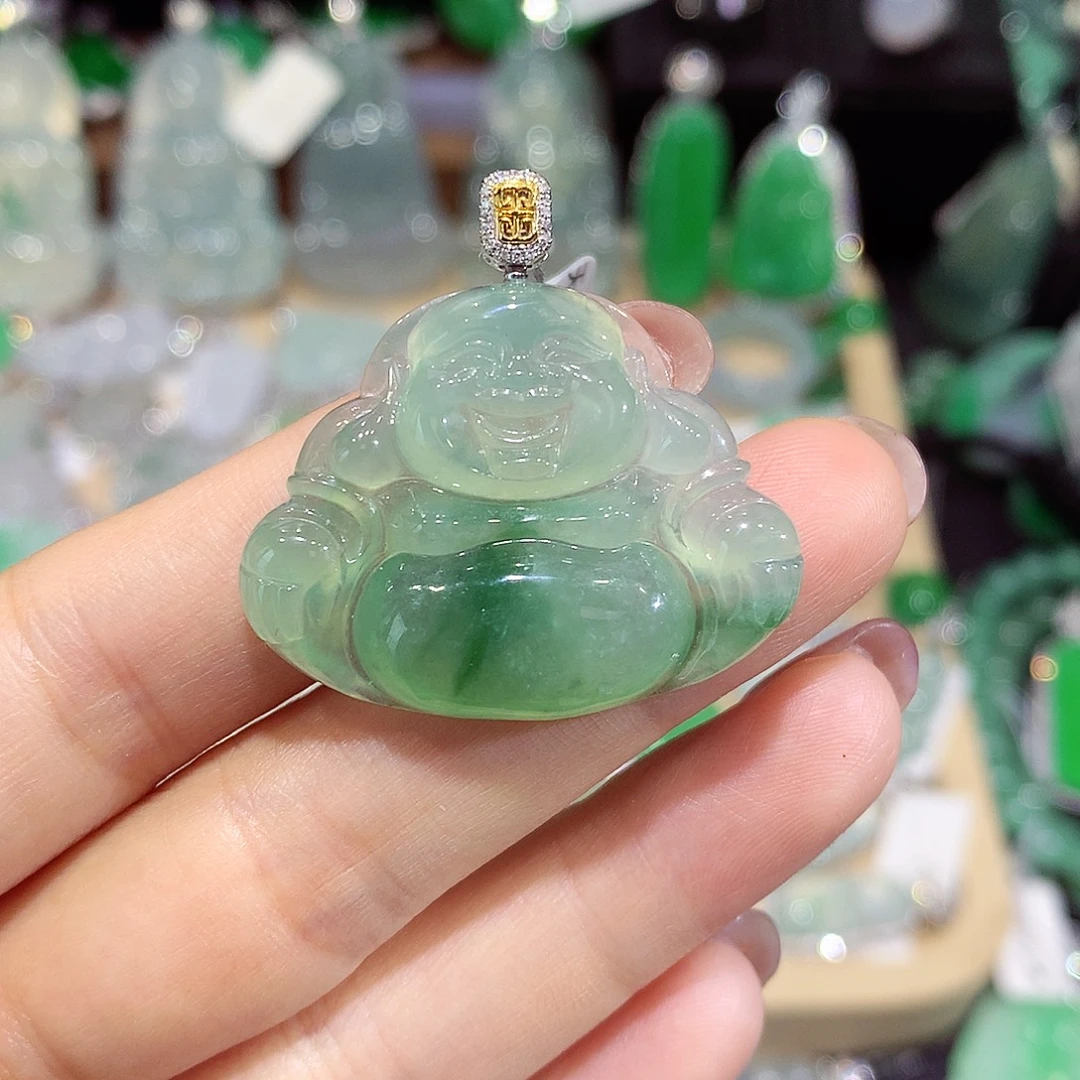 颈饰18K金镶嵌翡翠佛