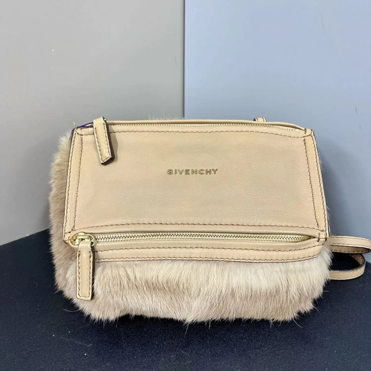 包包/纪梵希/95新/C18377962511/[251207SYWC]