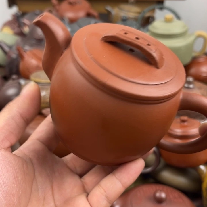 紫砂茶壶盖子嘴巴开裂