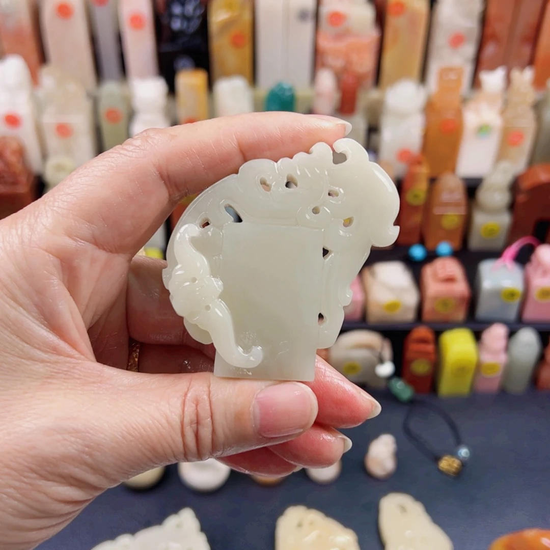 寿山石印石青***柔0.8.2.4包刻4