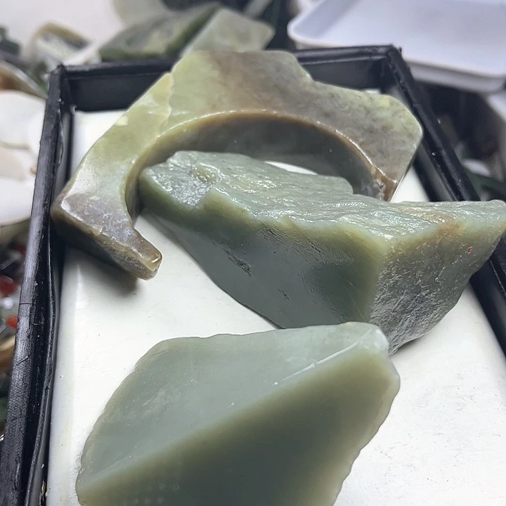 和田玉（糖玉）和田玉9K金镶嵌z*d