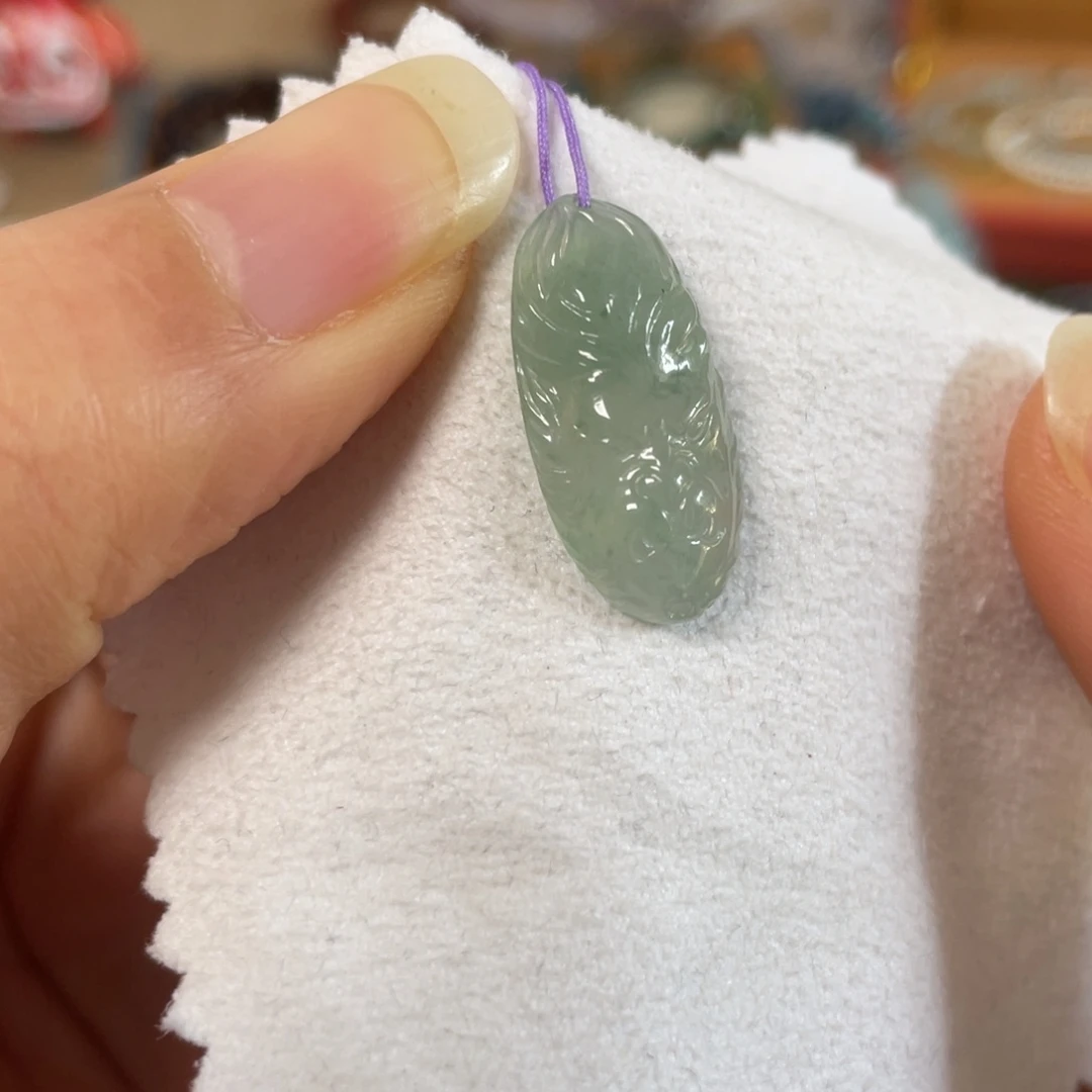 翡翠未镶嵌颈饰悟空