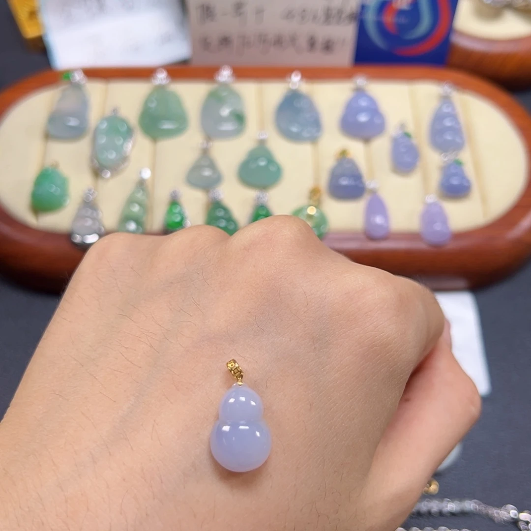 颈饰18K金镶嵌翡翠5