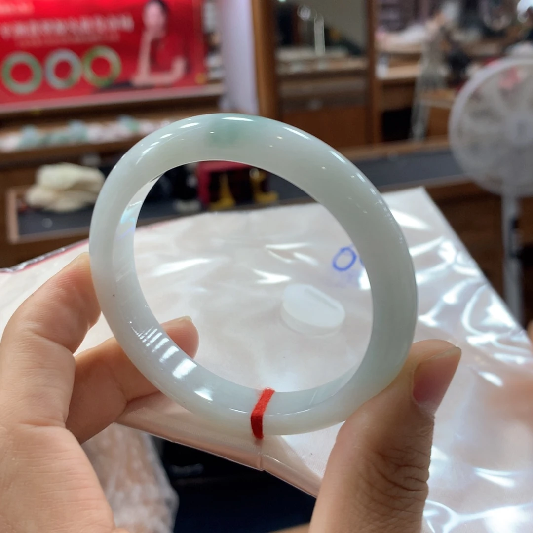 翡翠未镶嵌手镯买断