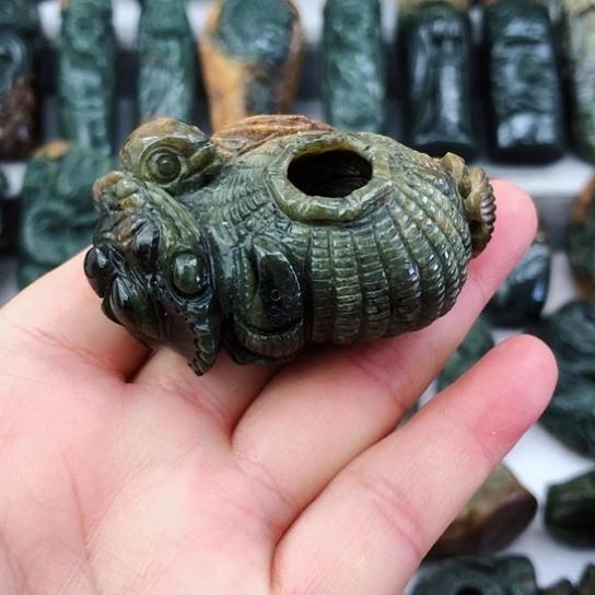 岫岩河磨玉（透闪石质玉）未镶嵌把件