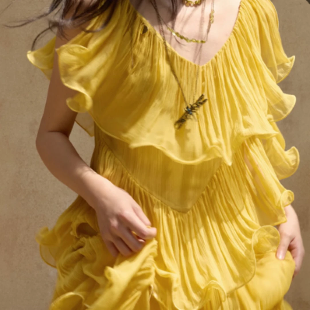 荷叶边不规则裙摆仙气飘逸无袖连衣裙