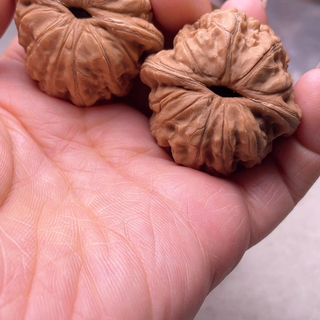 【闪购商品】文玩核桃吊坠梓*Is go fight