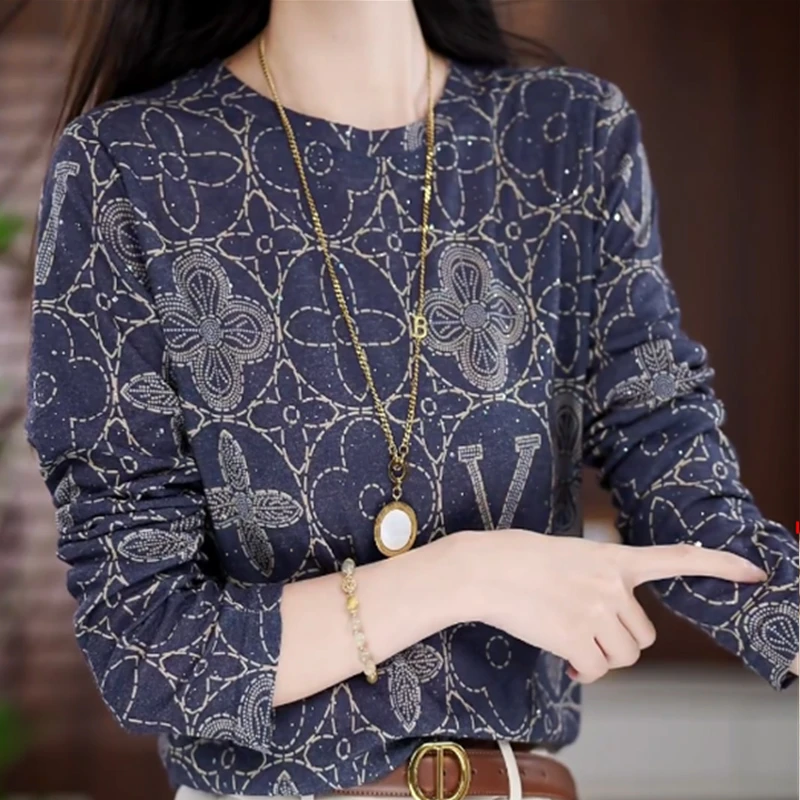 2025时尚印花长袖T恤女上衣秋冬季新款气质洋气减龄百搭打底小衫