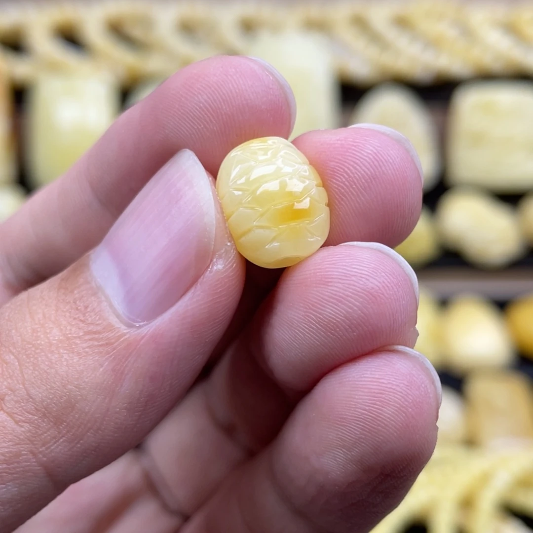 琥珀未镶嵌裸石琥珀蜜蜡