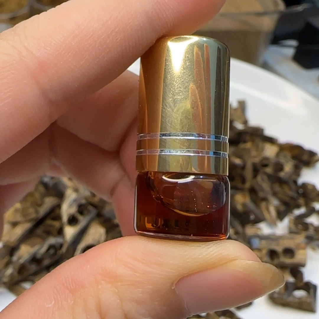 【臻品香阁】开播浮力～海南绿奇楠莺歌绿超临界精油1克