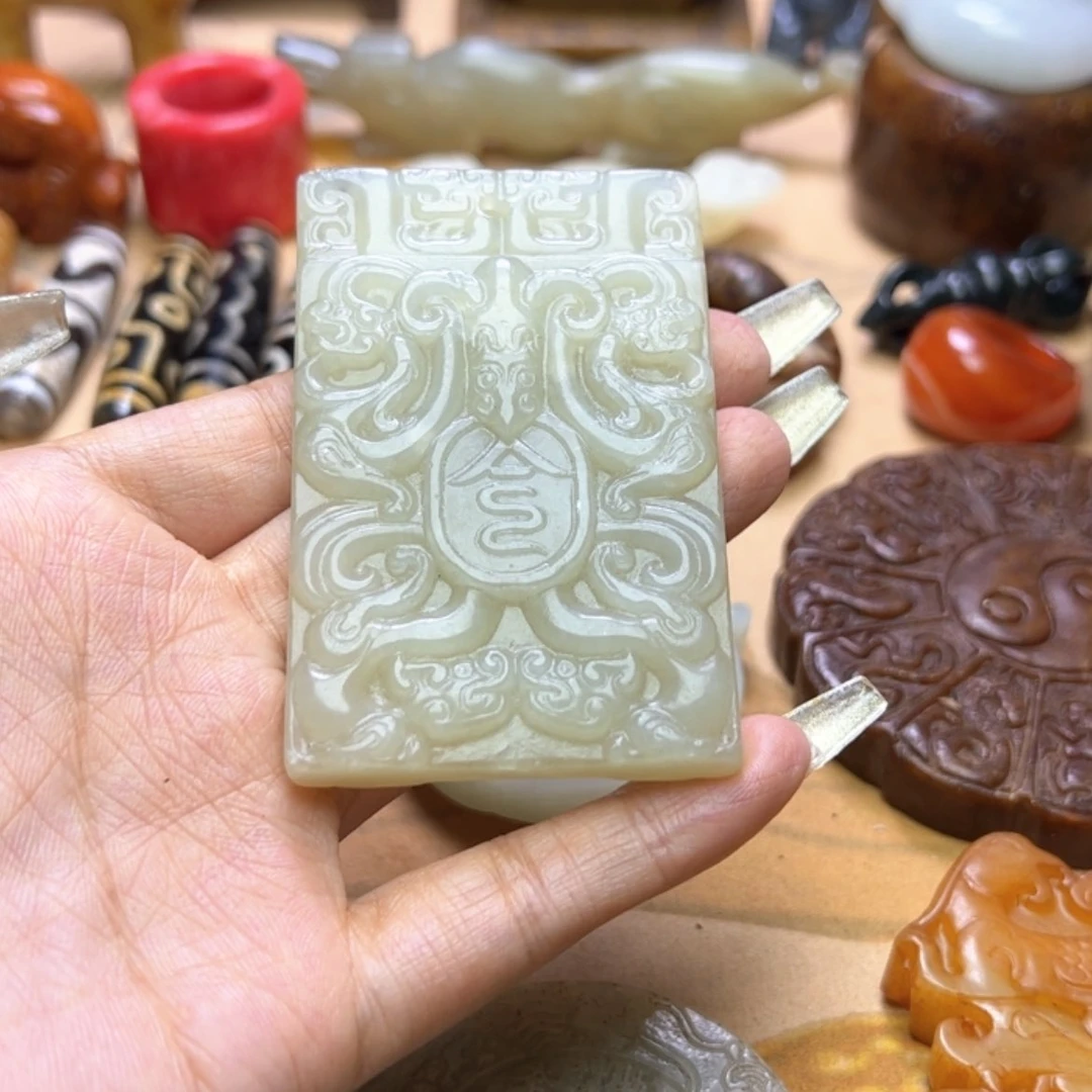 【闪购商品】蛇纹石玉颈饰未镶嵌