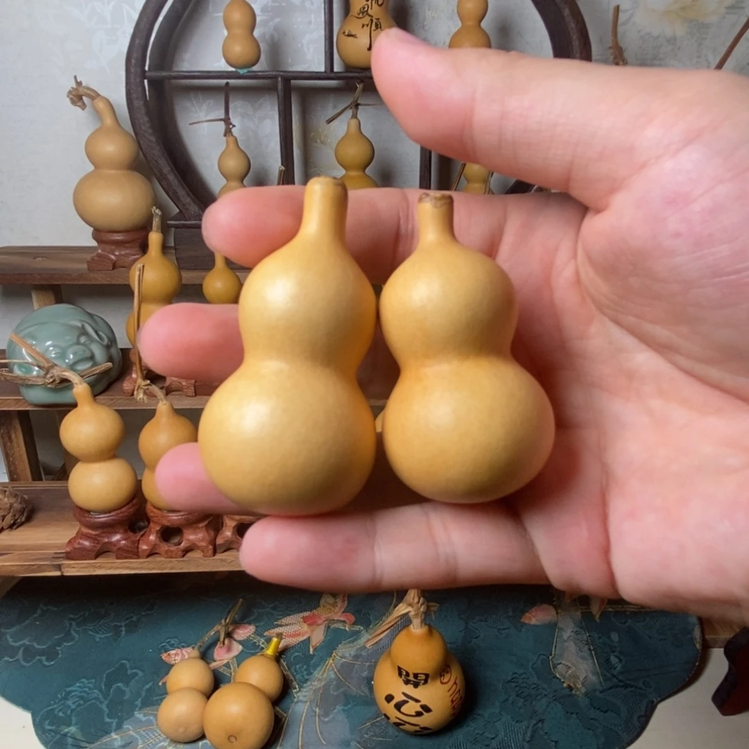 葫芦两个30米  天然小葫芦文玩手把件