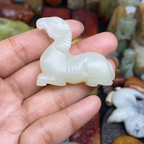 蛇纹石玉未镶嵌颈饰13