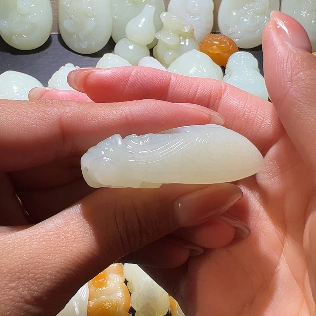 我***主和田玉未镶嵌颈饰