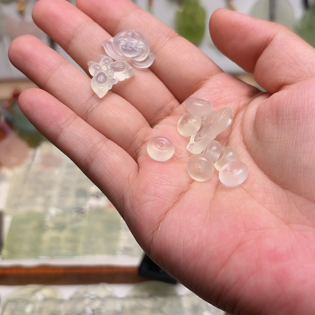 蛇纹石玉合金颈饰