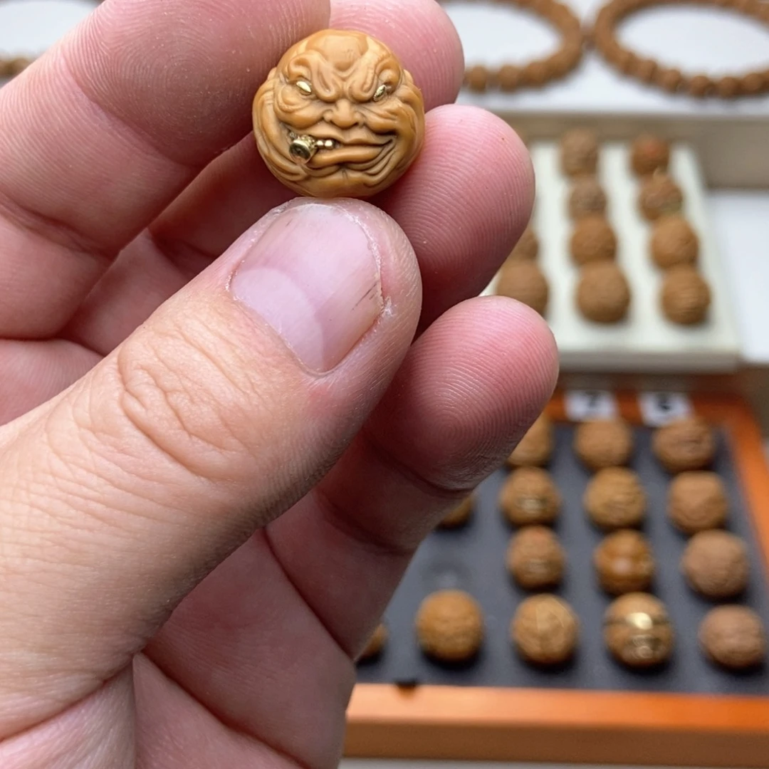文玩核桃吊坠蔺*猴头核桃单颗镶嵌福利烟鬼