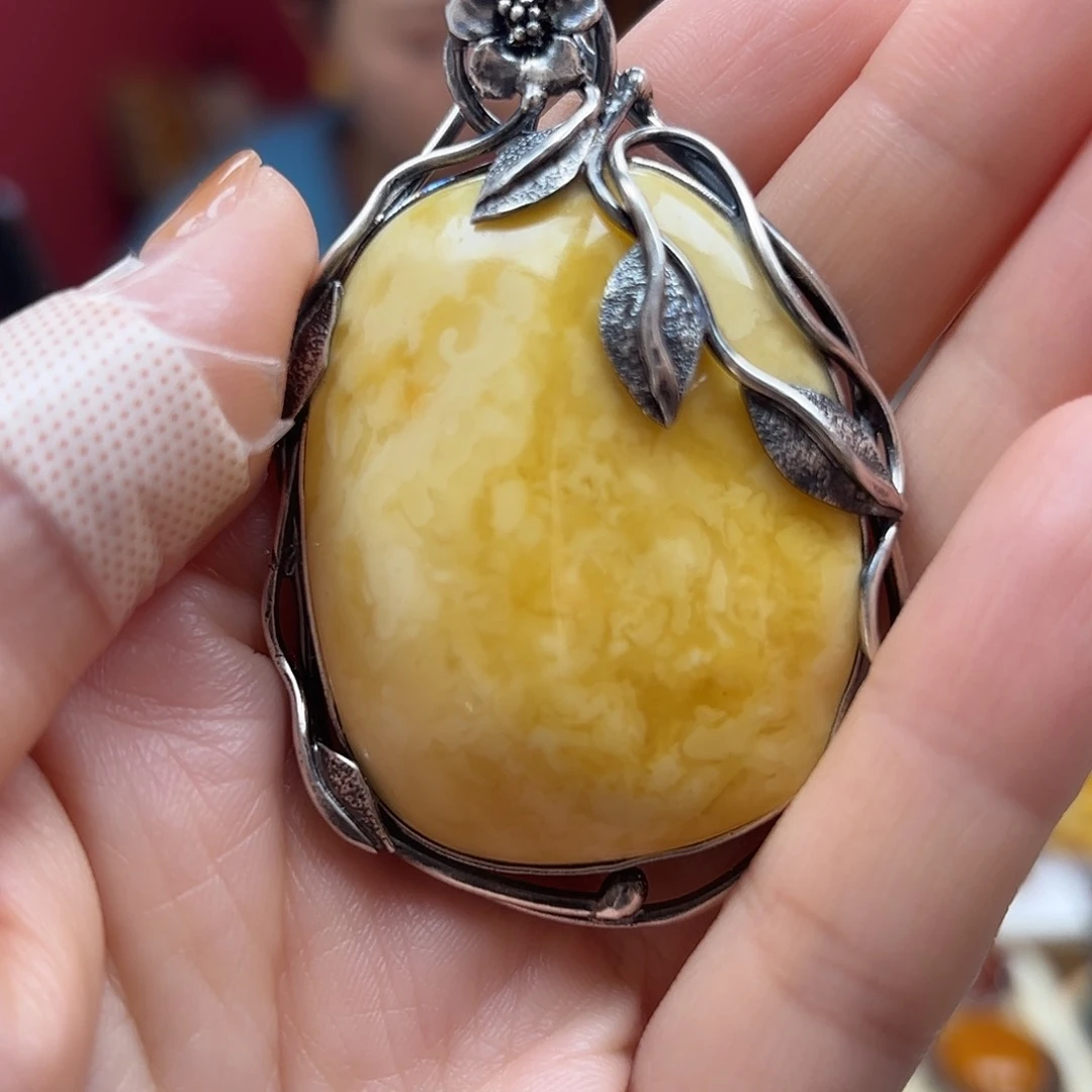 琥珀裸石未镶嵌21吊坠