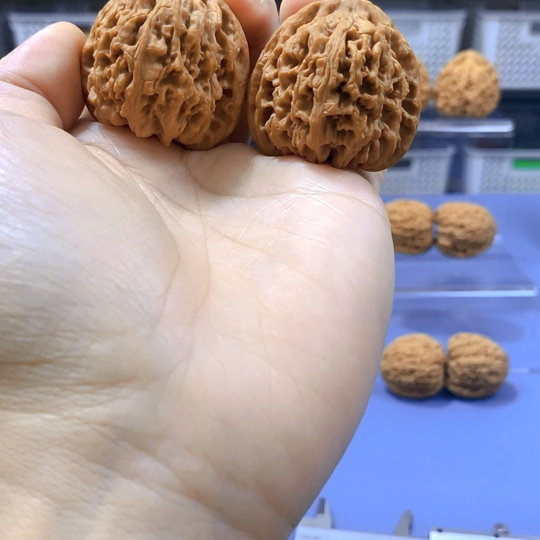 大***娃文玩核桃吊坠全品南疆石