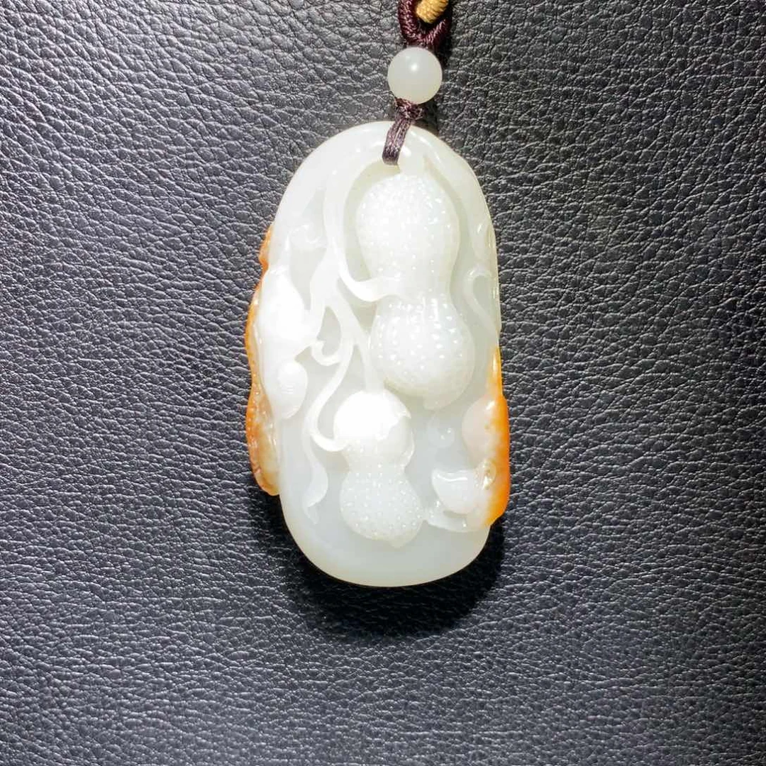 和田玉颈饰未镶嵌川**城