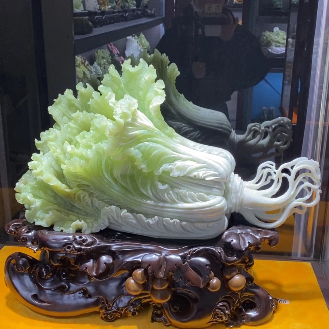蛇纹石玉未镶嵌珠宝奇石