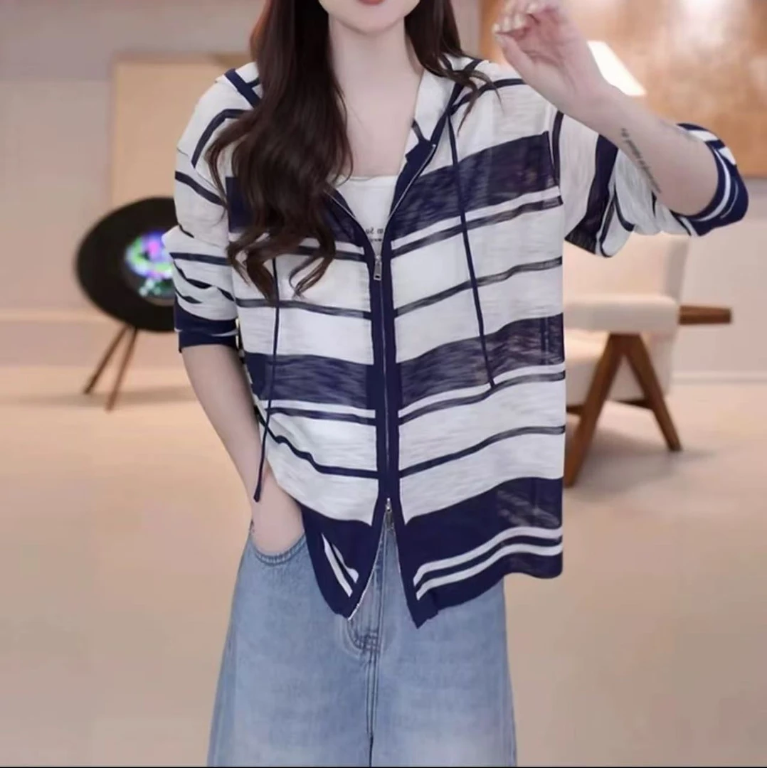 （G672）时尚条纹大码连帽针织开衫女2025秋季新款拉链防晒外套女