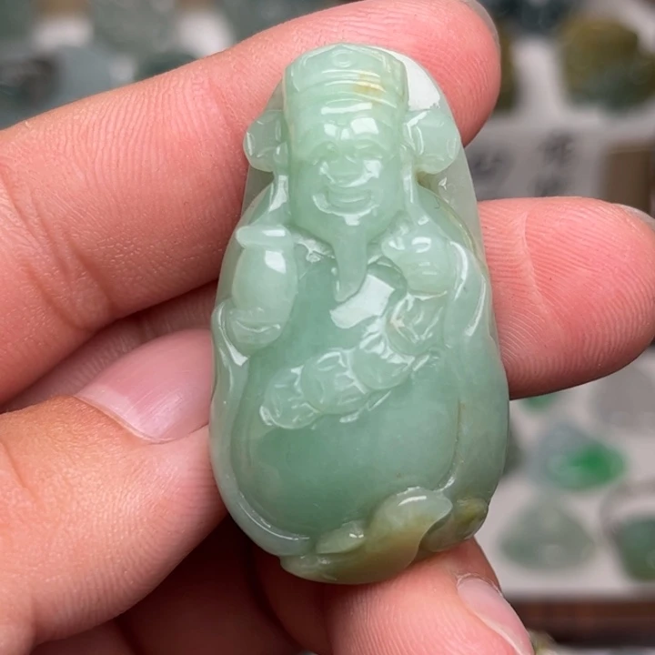 颈饰未镶嵌翡翠财神
