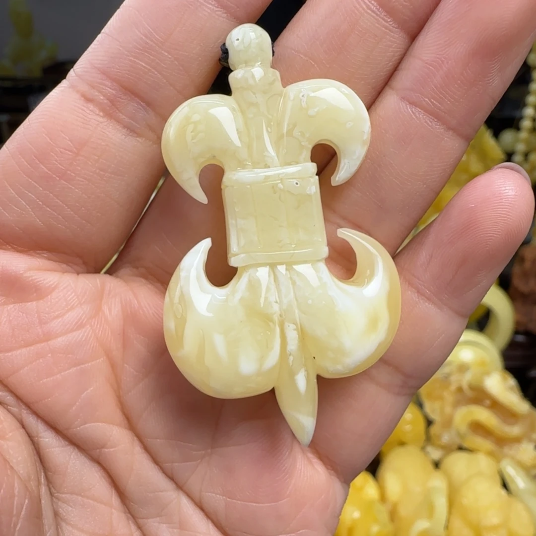 蜜蜡未镶嵌珠宝奇石