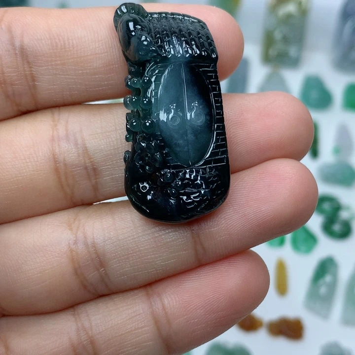 吊坠(不含链)未镶嵌翡翠
