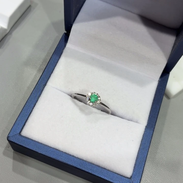 合金祖母绿戒指戒指一枚