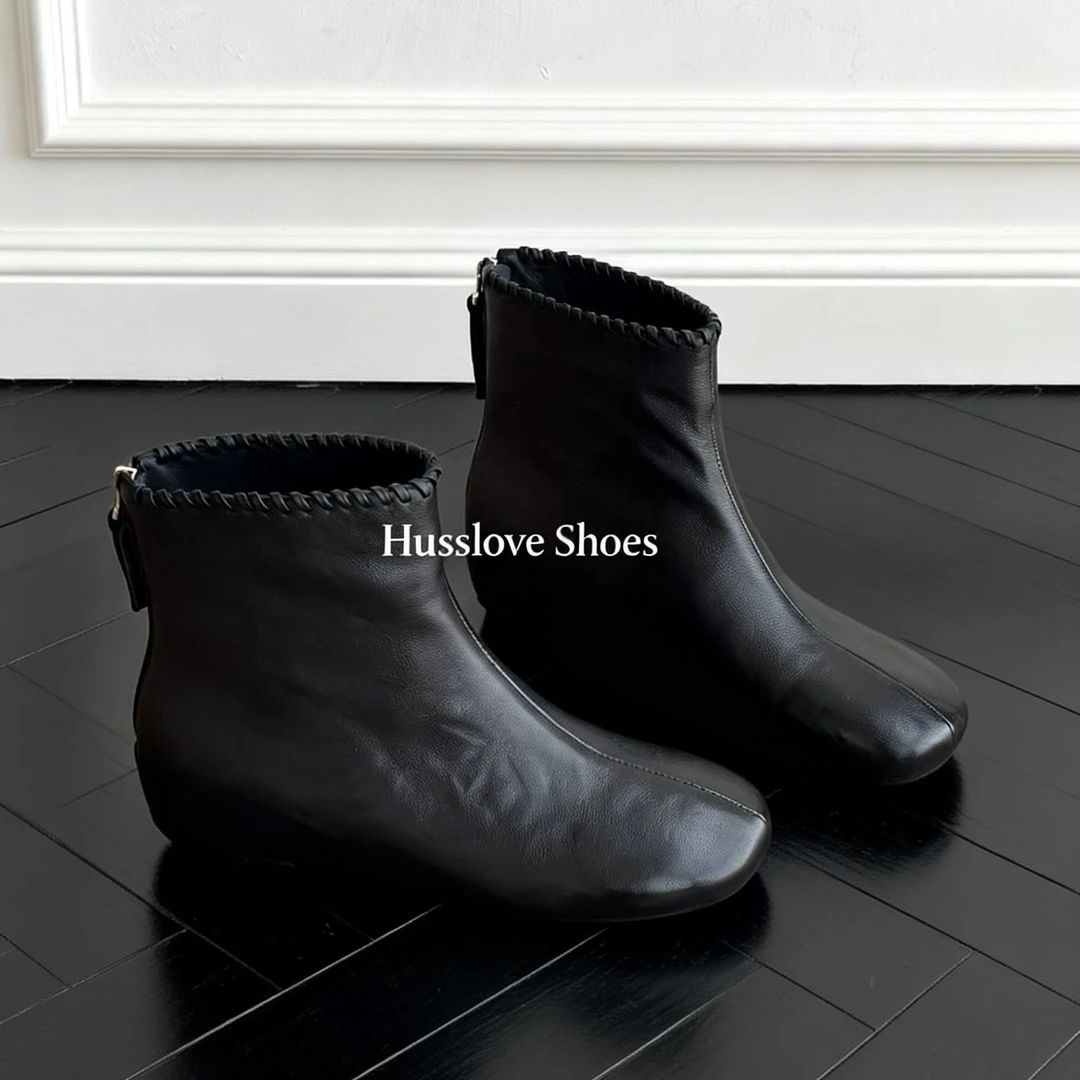 HUSSLOVE 头层羊皮·跟高3.5CM·通勤百搭简约编织内增高圆头短靴