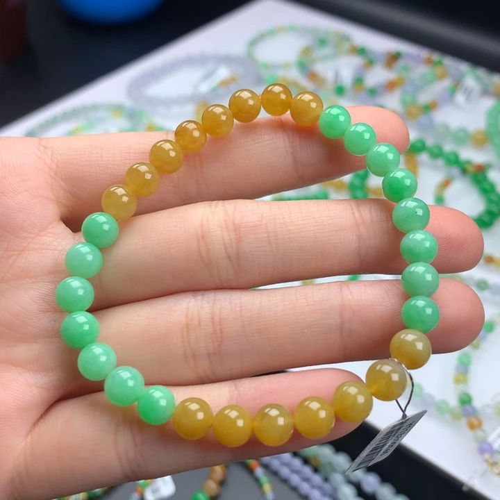 翡翠手镯未镶嵌卡