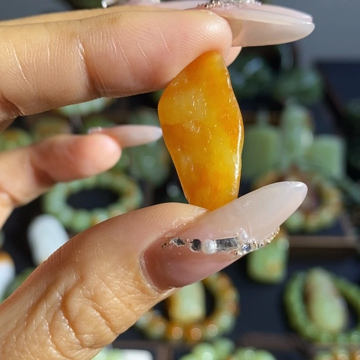 和田玉未镶嵌吊坠(不含链)