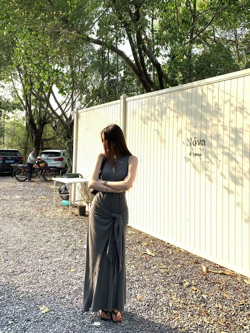 不冷BULENG 设计气质高级灰背心连衣裙修身假两件包臀辣妹长裙