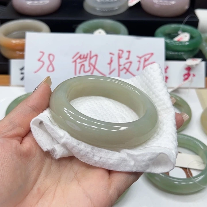 石英质玉手镯未镶嵌恰*