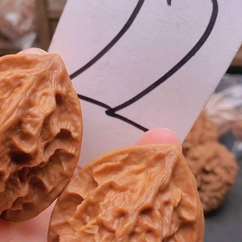 吊坠桃核39龙骨41克