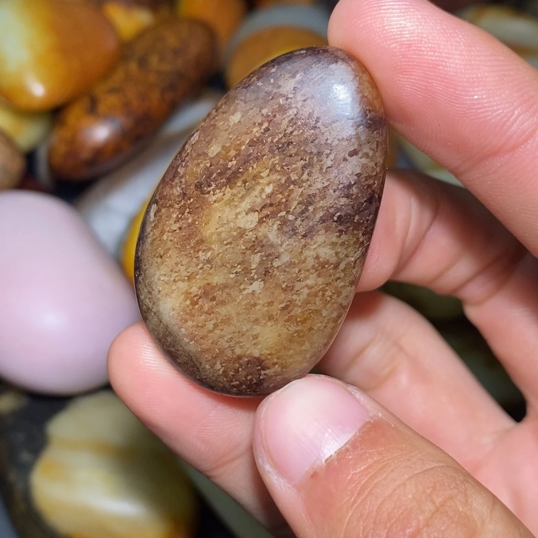 和田玉未镶嵌珠宝奇石