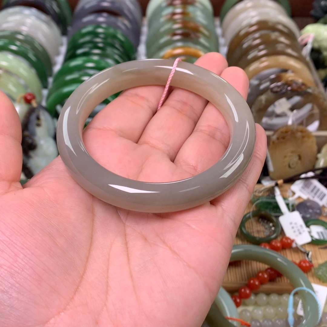 和田玉未镶嵌手镯60口径